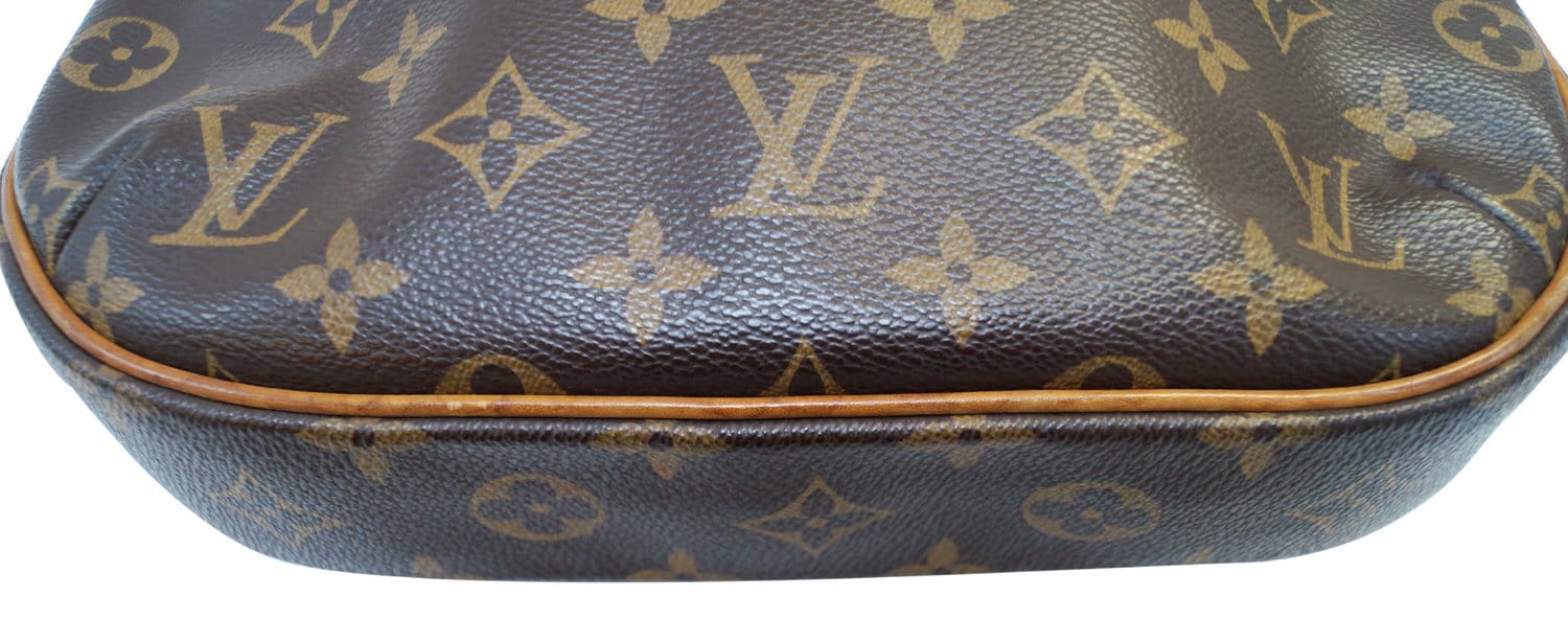 Louis Vuitton Monogram Canvas Odeon PM Shoulder Bag (SHF-22536