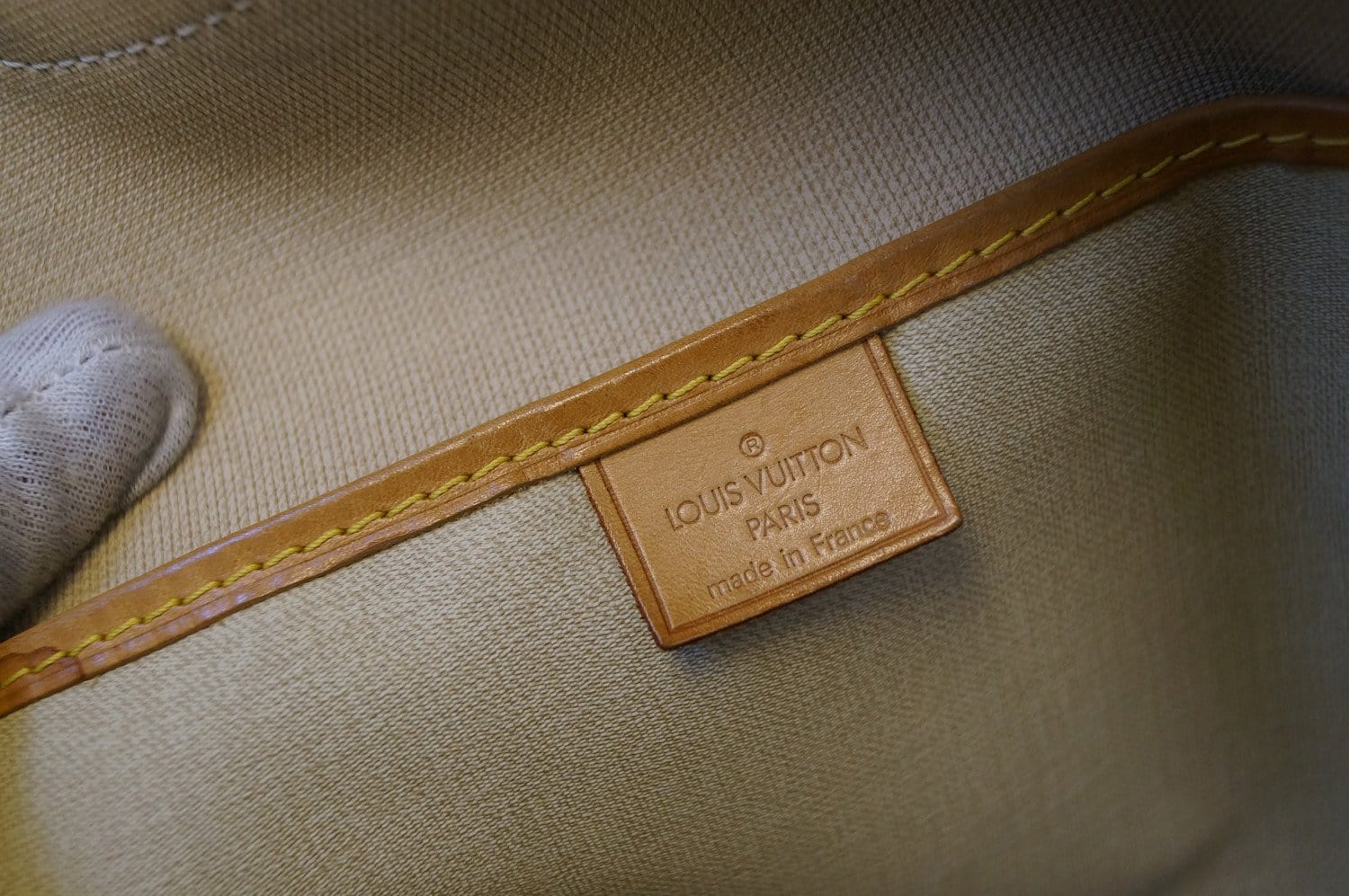 Louis Vuitton Monogram Excursion (SHG-0CGXsZ) – LuxeDH