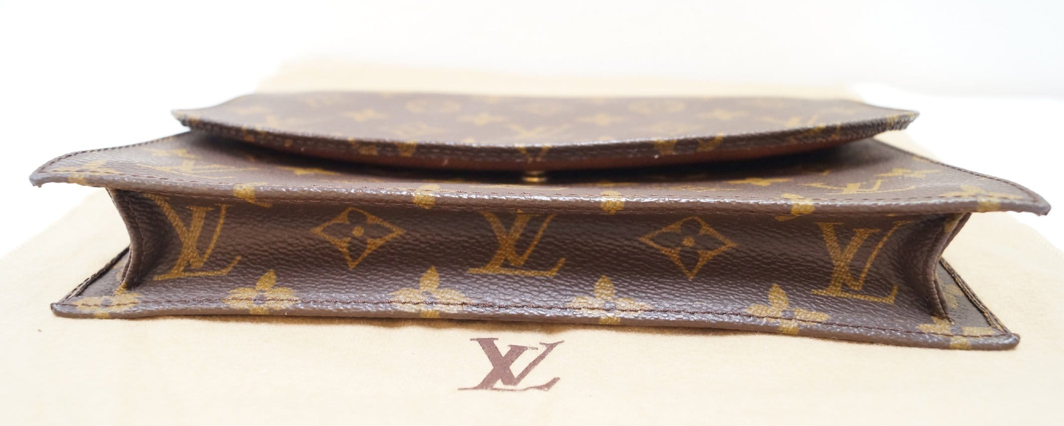 Authentic Louis Vuitton Monogram Pochette rabat 23 Clutch Bag M51940