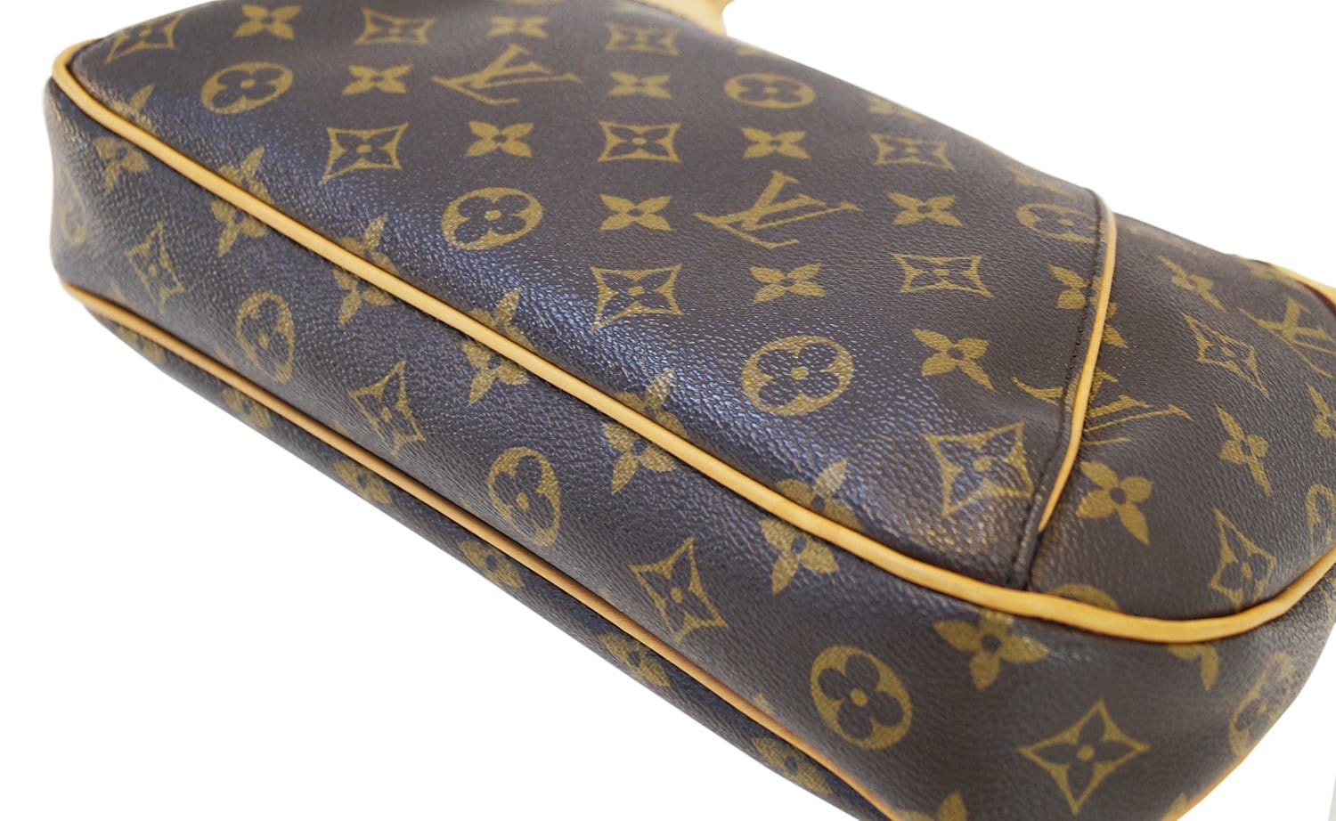 Louis Vuitton Thames Handbag Monogram Canvas GM at 1stDibs  louis vuitton  thames gm, louis vuitton purse with gold plate, louis vuitton thames pm vs  gm