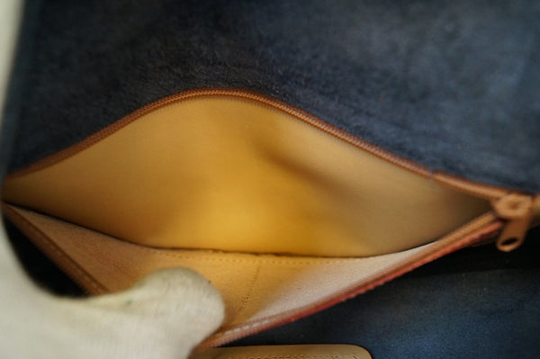 DOONEY & BOURKE Black Leather Shoulder Handbag