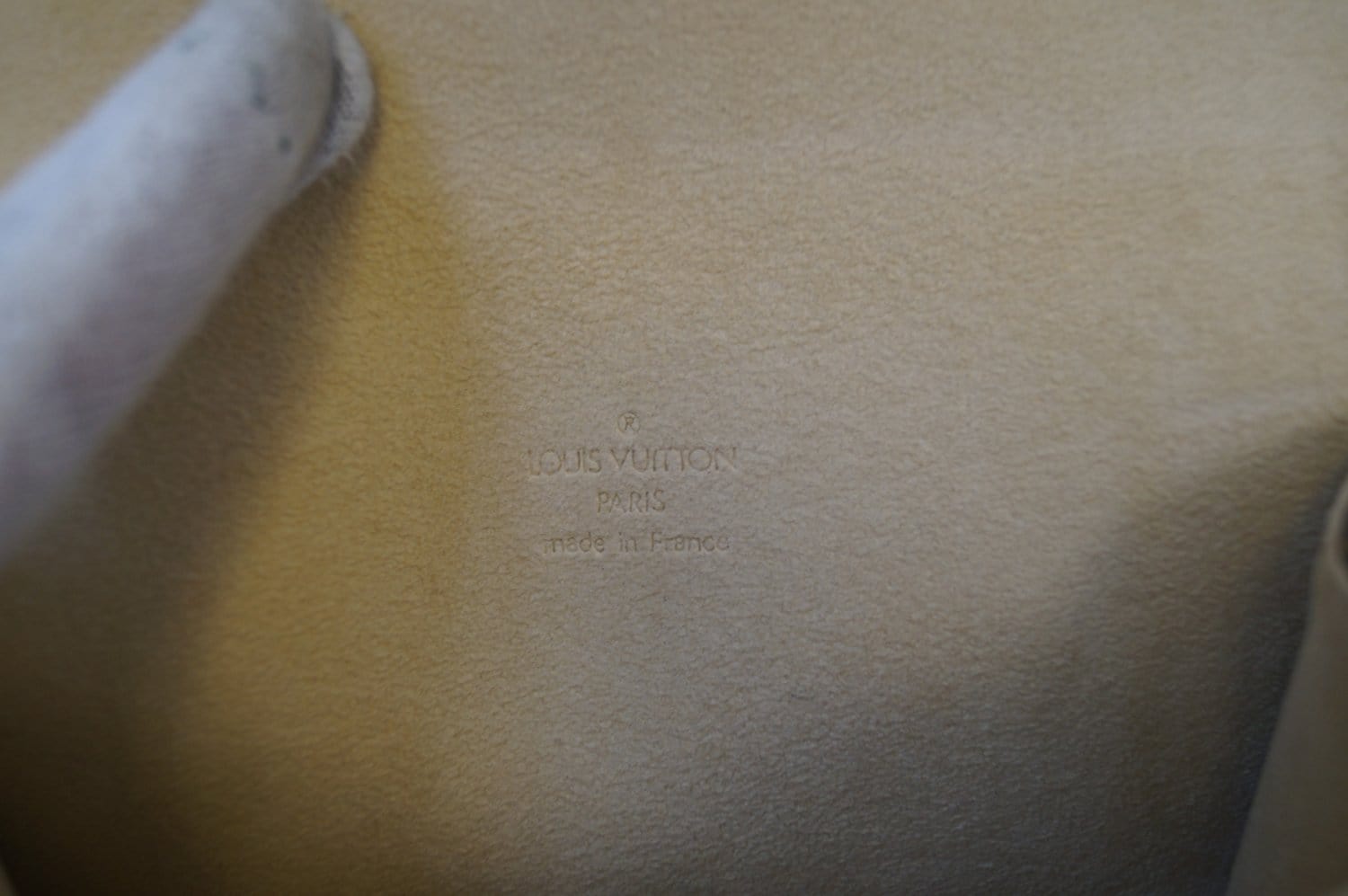 Louis Vuitton Monogram Pochette Florentine Waist Bag – Shake Your Bon Bon
