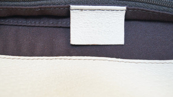 GUCCI GG Canvas Messenger Bag 120841