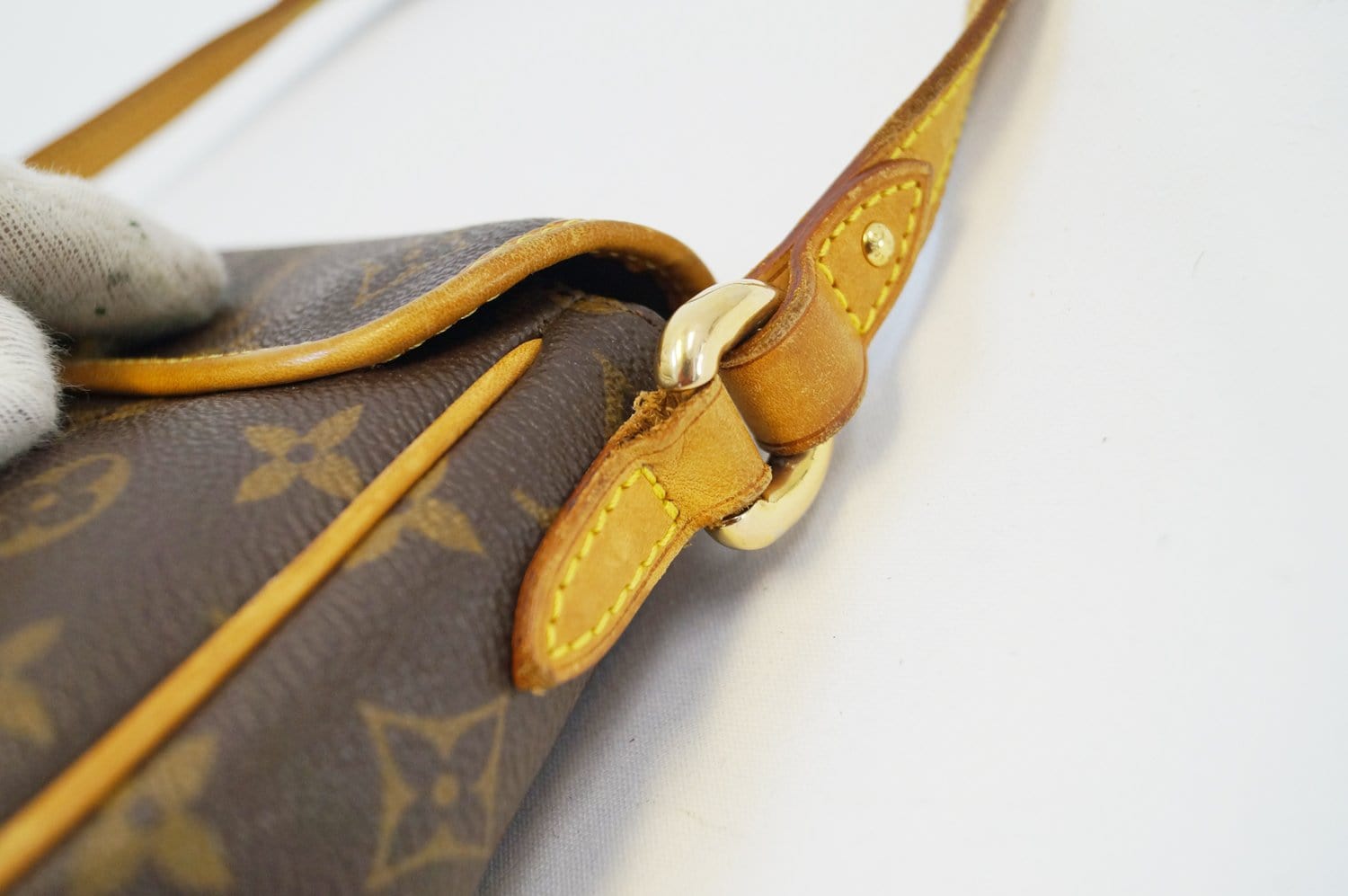 Louis Vuitton Vintage Monogram Tikal GM - Brown Shoulder Bags, Handbags -  LOU714908