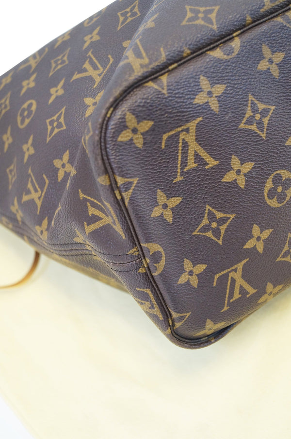 LOUIS VUITTON Monogram Neverfull MM Shoulder Bag