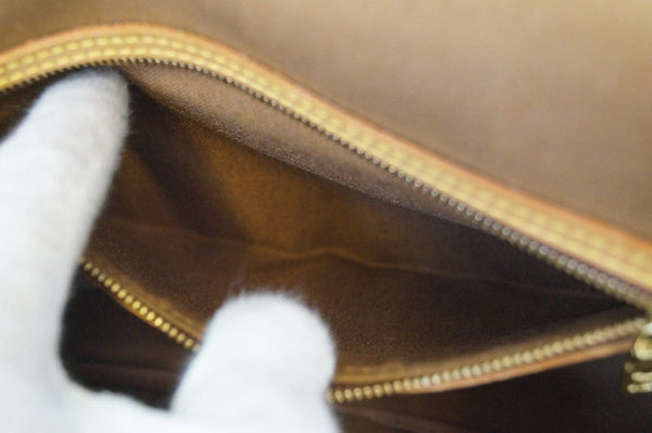 LOUIS VUITTON Monogram Gibeciere MM Messenger Bag