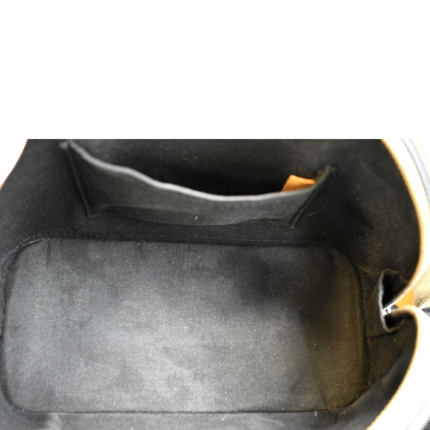 Alma handbag Louis Vuitton Black in Synthetic - 35645811