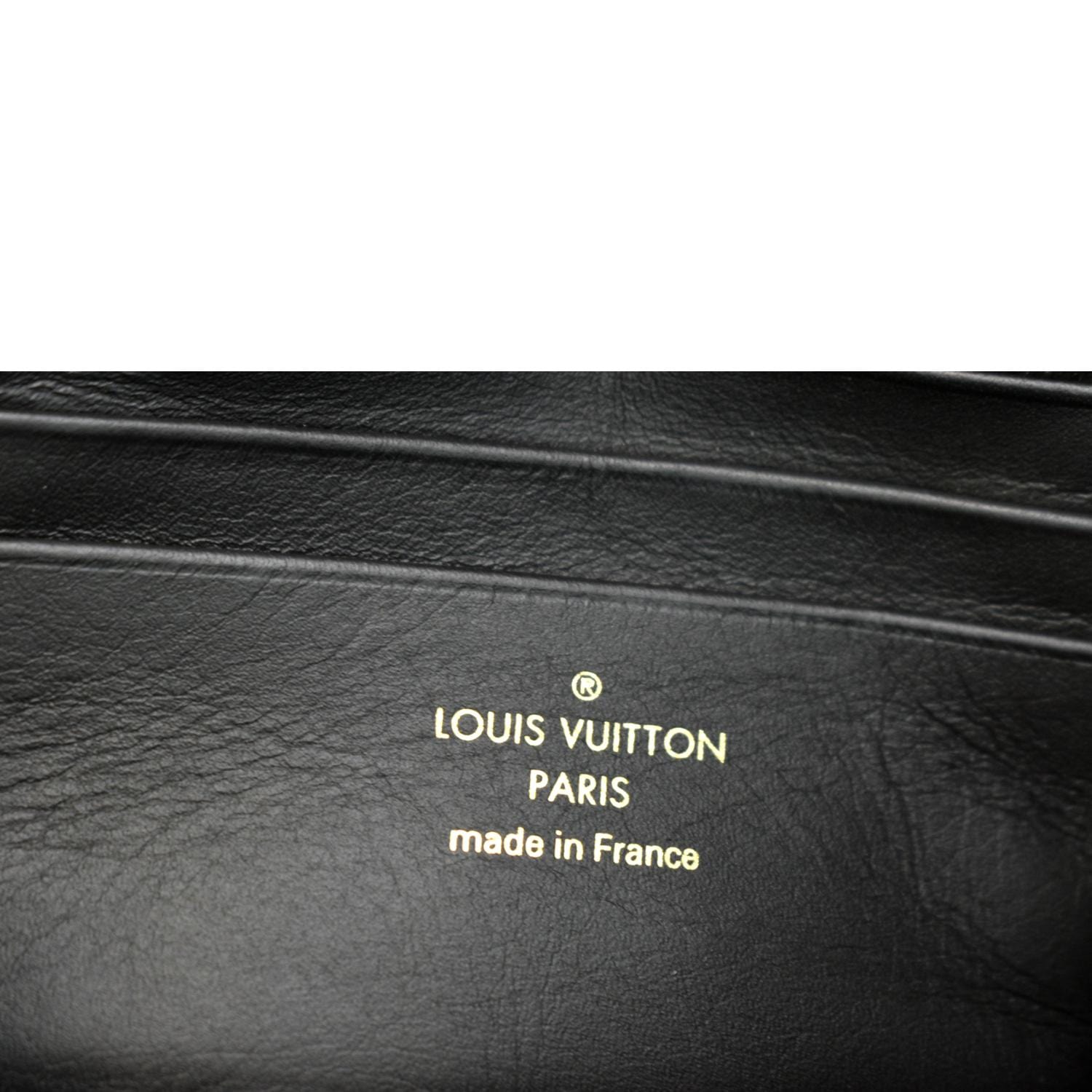 Louis Vuitton New Wave Chain Pochette Quilted Leather Black 1289091