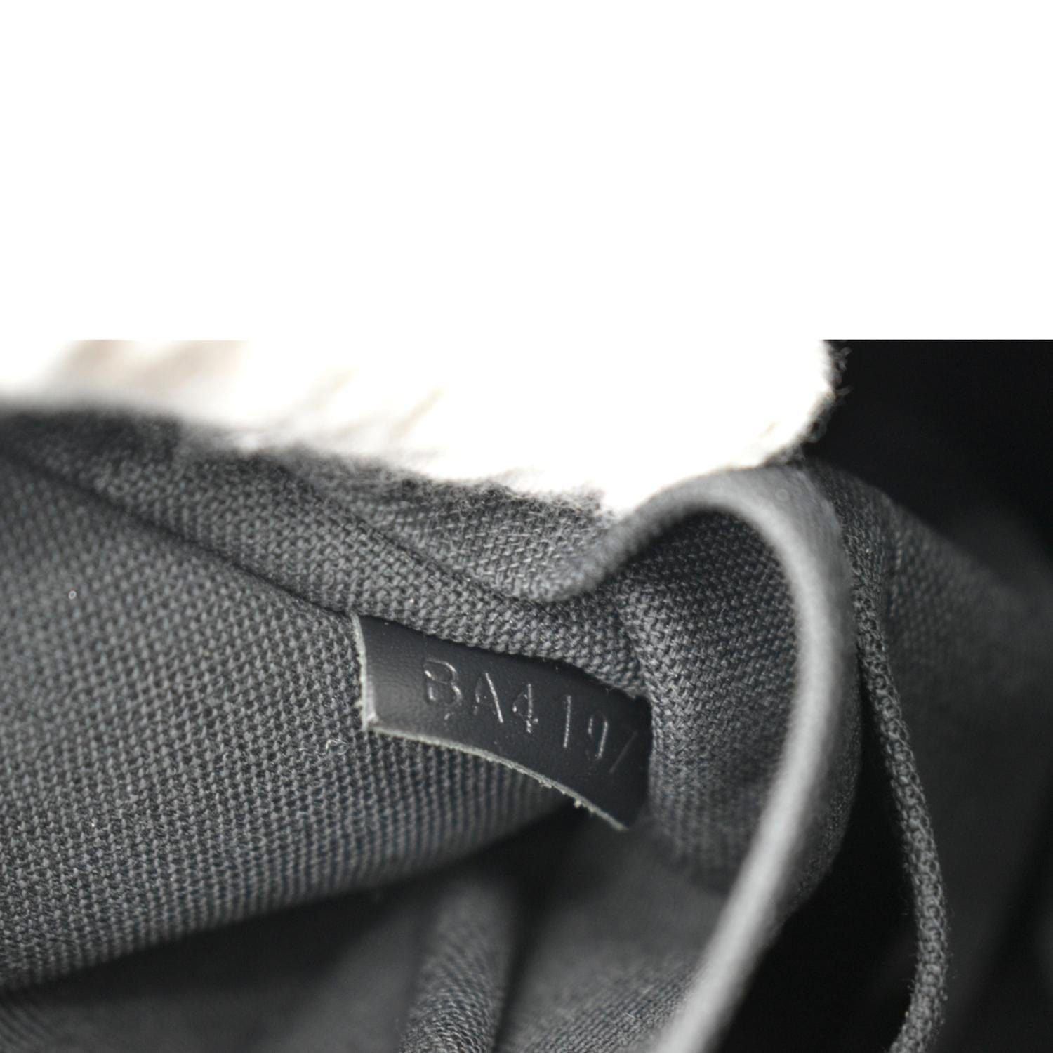 louis vuitton michael backpack date code