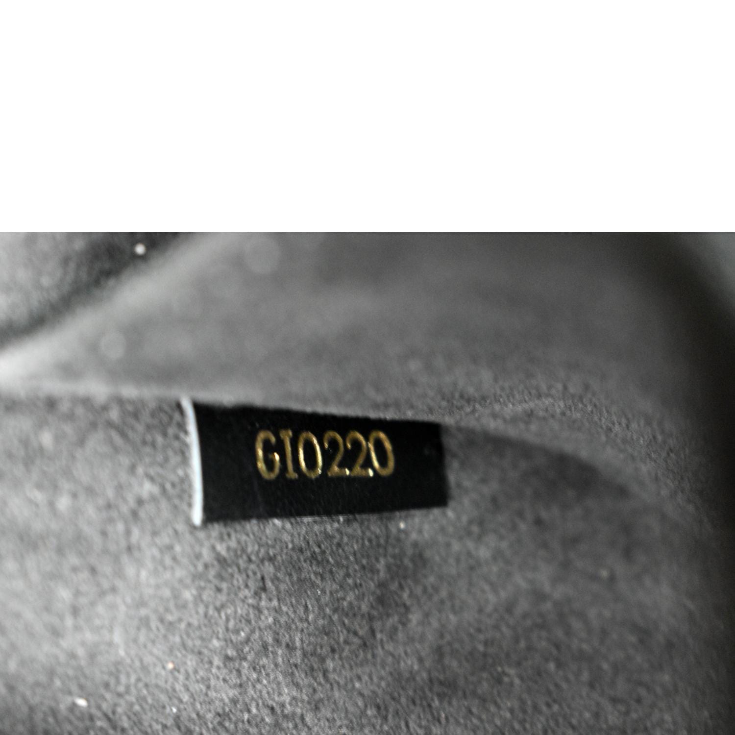 Louis Vuitton Dauphine Shoulder Bag Epi Leather MM Black 23852712