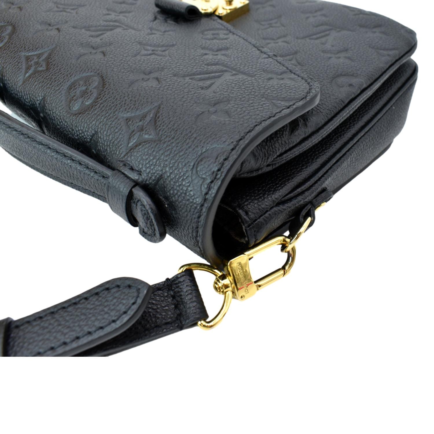 Metis leather crossbody bag Louis Vuitton Black in Leather - 34987672