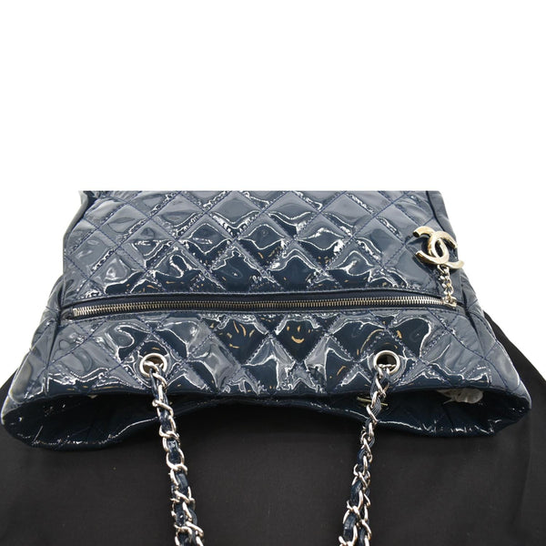 Chanel Chic Glitter Large Patent Leather Tote Bag Blue - Top