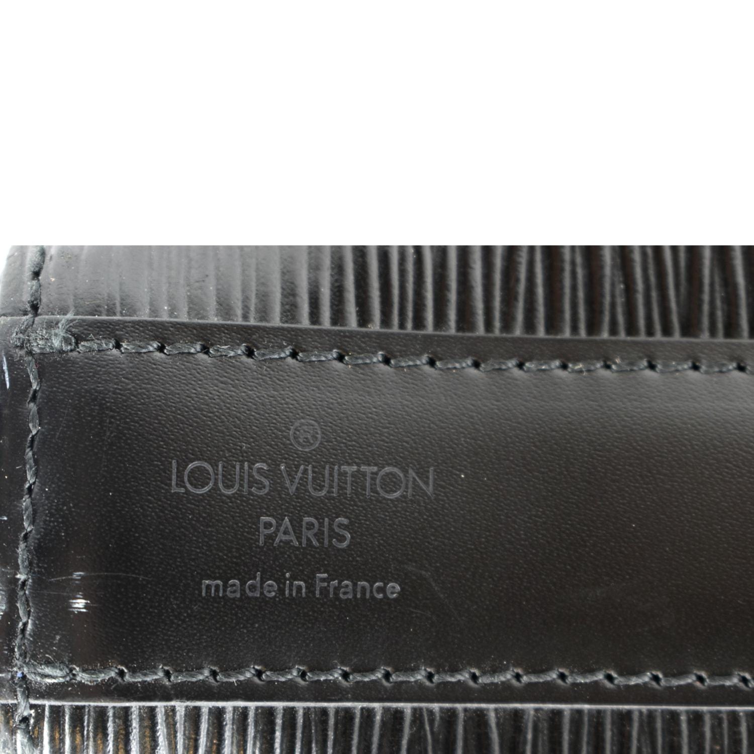 Louis Vuitton Epi Sac d'Epaule 30 - Red Bucket Bags, Handbags - LOU789943