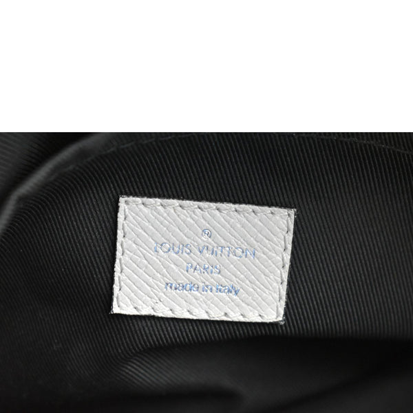 LOUIS VUITTON Outdoor Messenger Monogram Taiga Leather Shoulder Bag 