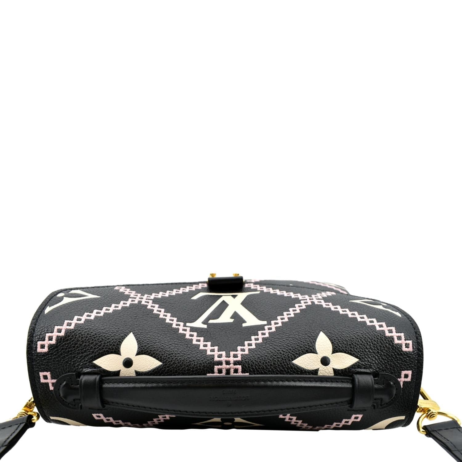 LOUIS VUITTON Metis Pochette Embroidery Leather Crossbody Bag Black -