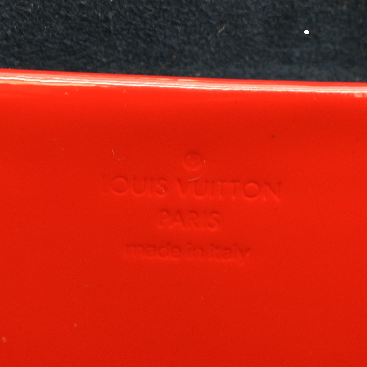 LOUIS VUITTON Vernis Epi Monogram Wynwood Metallic Taupe Grey 718510