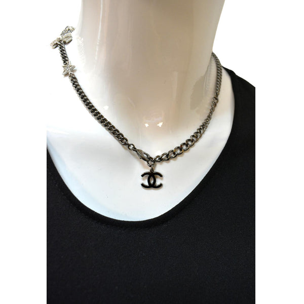 Chanel CC Star Pearl Round Metal Necklace in Silver - Full View