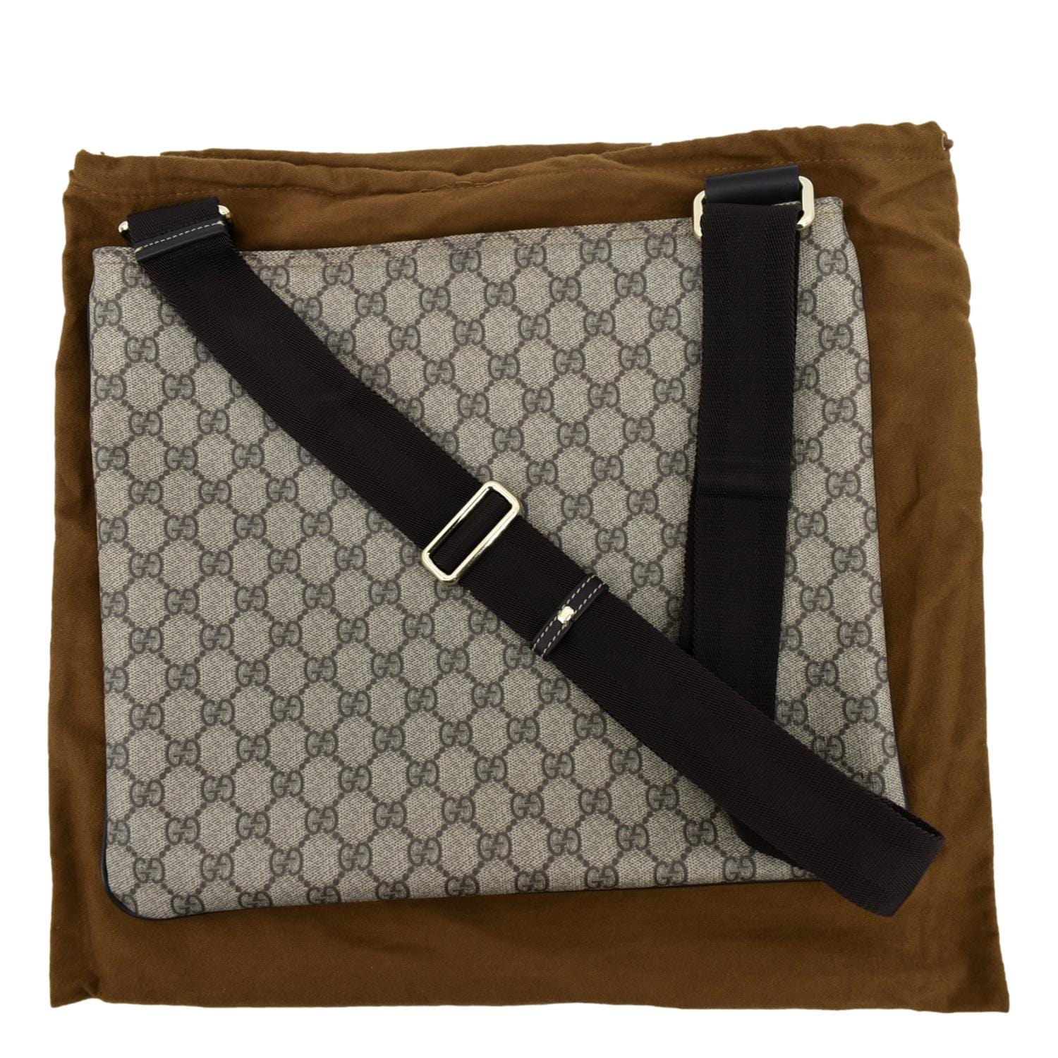 Gucci GG Supreme Canvas Messenger Shoulder Bag in Beige