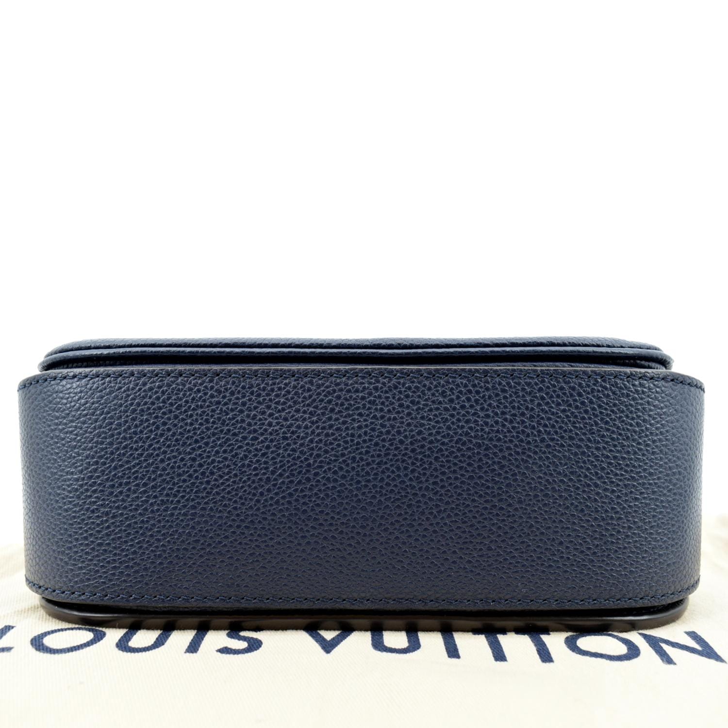 Louis Vuitton モノグラムマット　ネイビー LOUIS VUITTON Vivienne NM Grained Calfskin Leather Shoulder Bag Blue