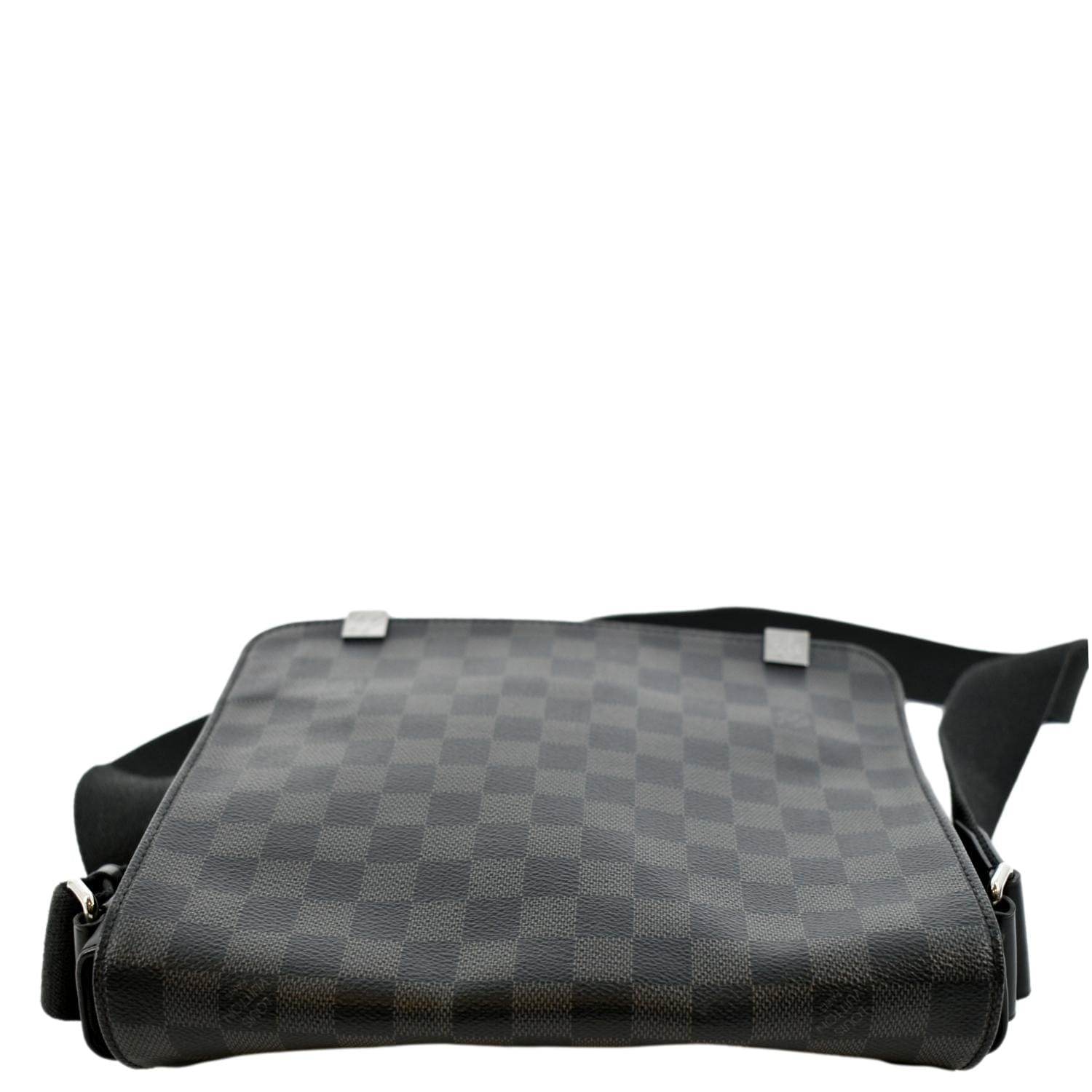Louis Vuitton District Pm Damier Graphite Canvas Messenger Bag