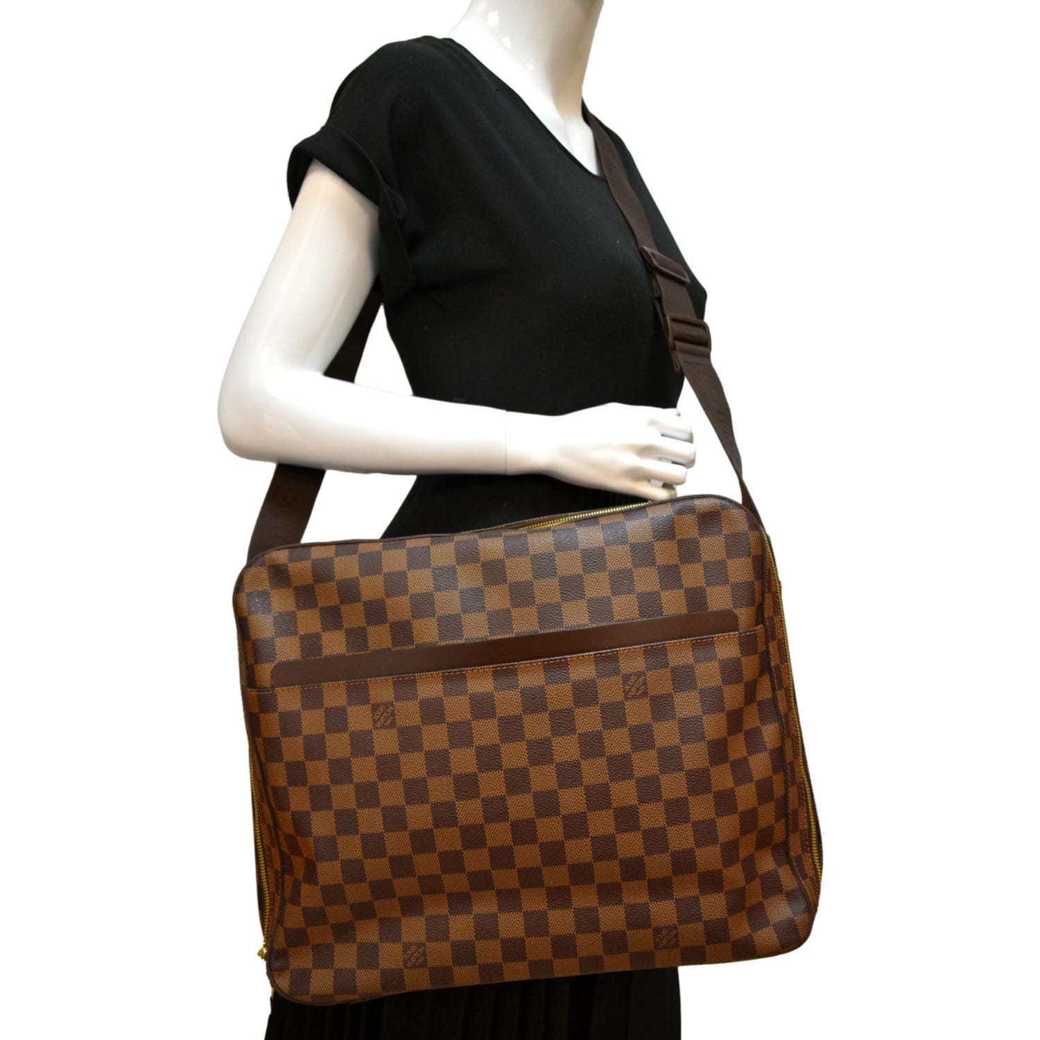LOUIS VUITTON Dorsoduro Damier Ebene Messenger Crossbody Bag Brown