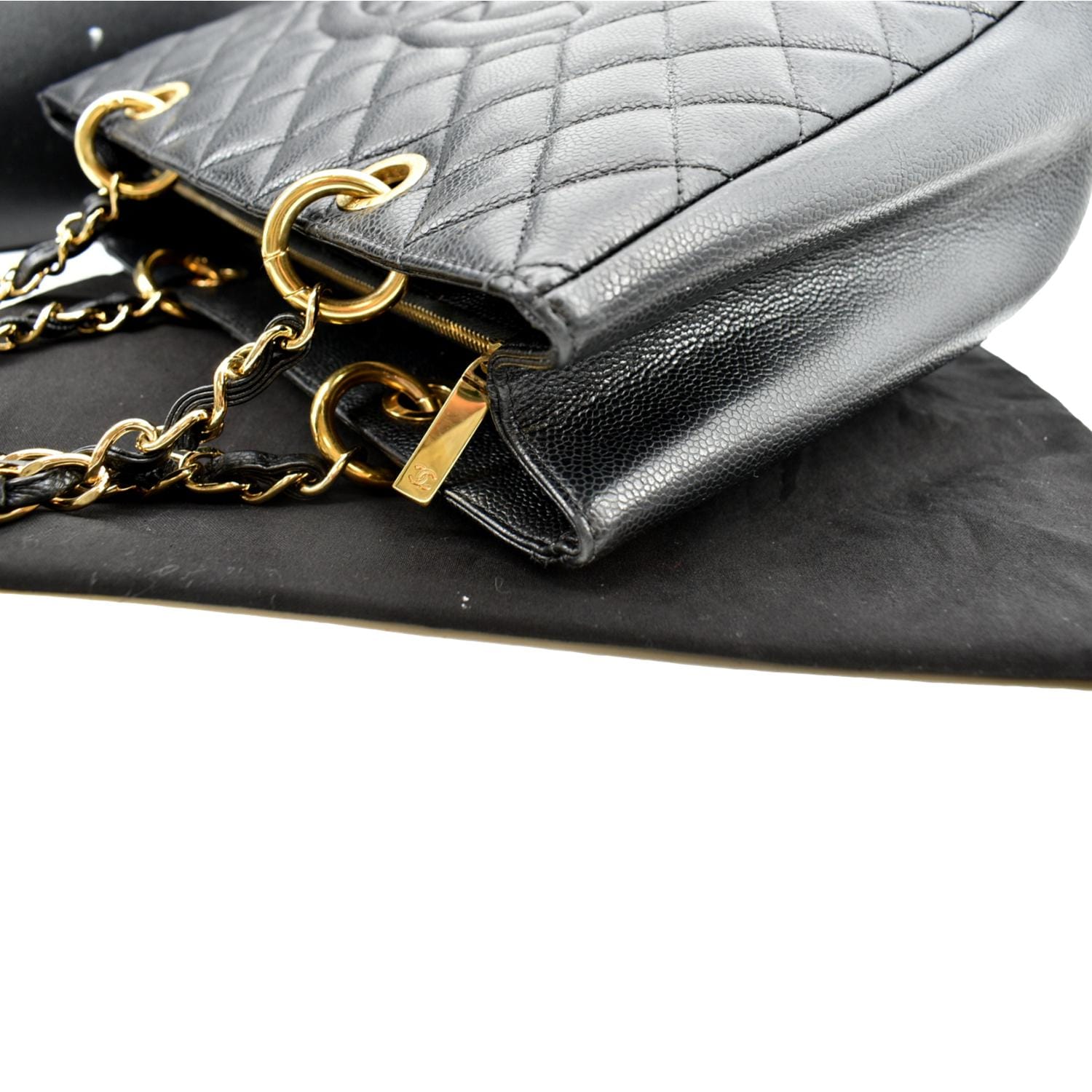 CHANEL Vintage Black Quilted Lambskin Leather Shoulder Bag 96/97