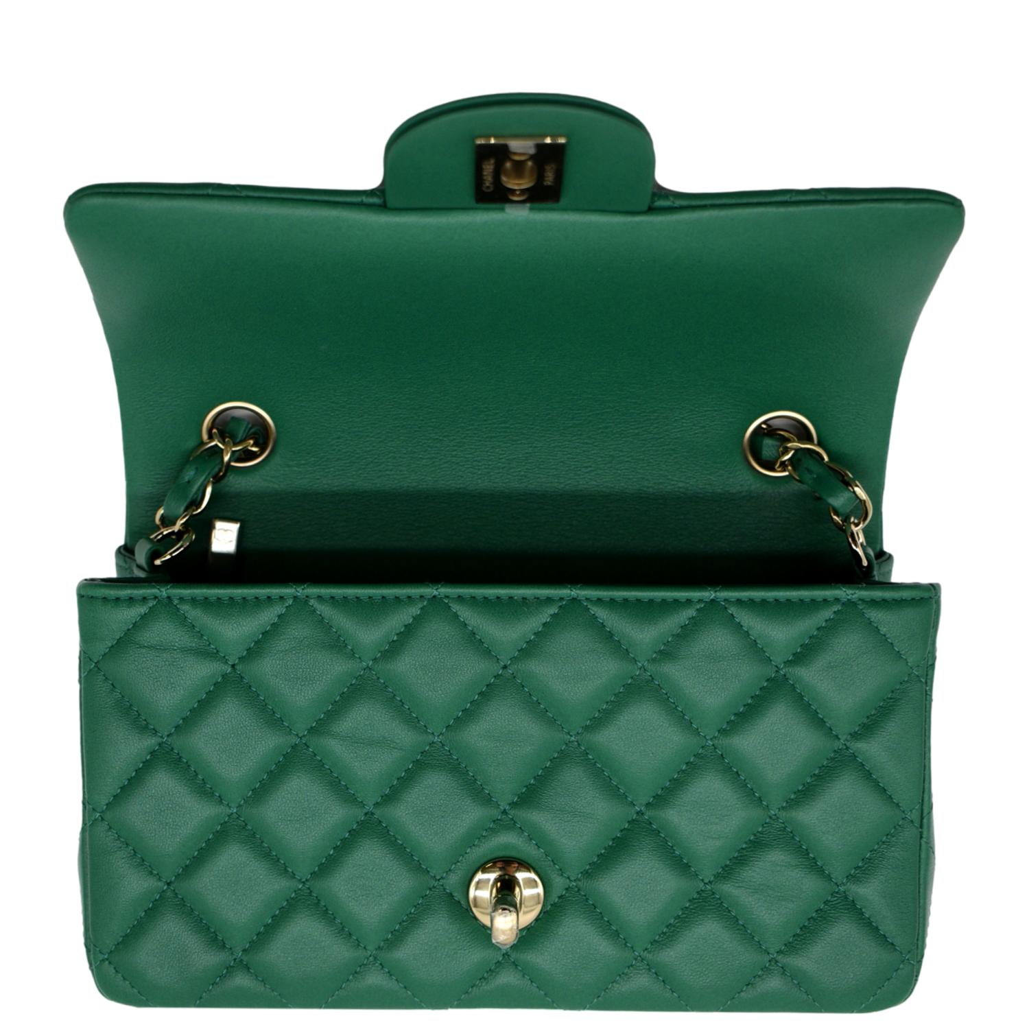 Chanel Maxi 19 Green leather purse 3D model