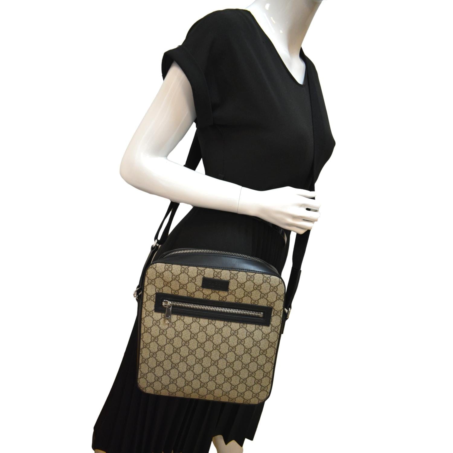 GUCCI Flat GG Supreme Canvas Messenger Bag Beige 473878 - 10% OFF