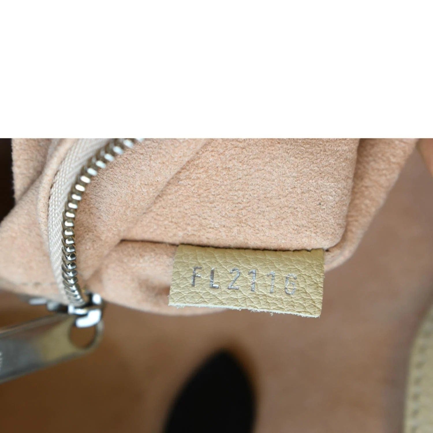 Louis Vuitton Lock Me Hippo Tote Bag Leather M42289 FL4197