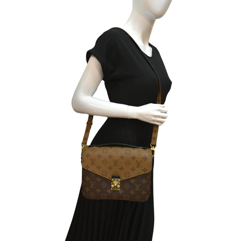 LOUIS VUITTON Metis Pochette Reverse Monogram Canvas Crossbody Bag Brown