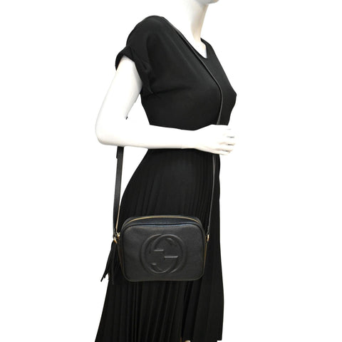 GUCCI Soho Disco Pebbled Leather Black Crossbody Bag  dummy look