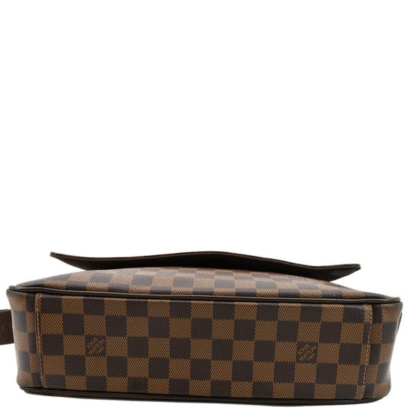 Louis Vuitton Shelton MM Damier Canvas Messenger Bag - Bottom