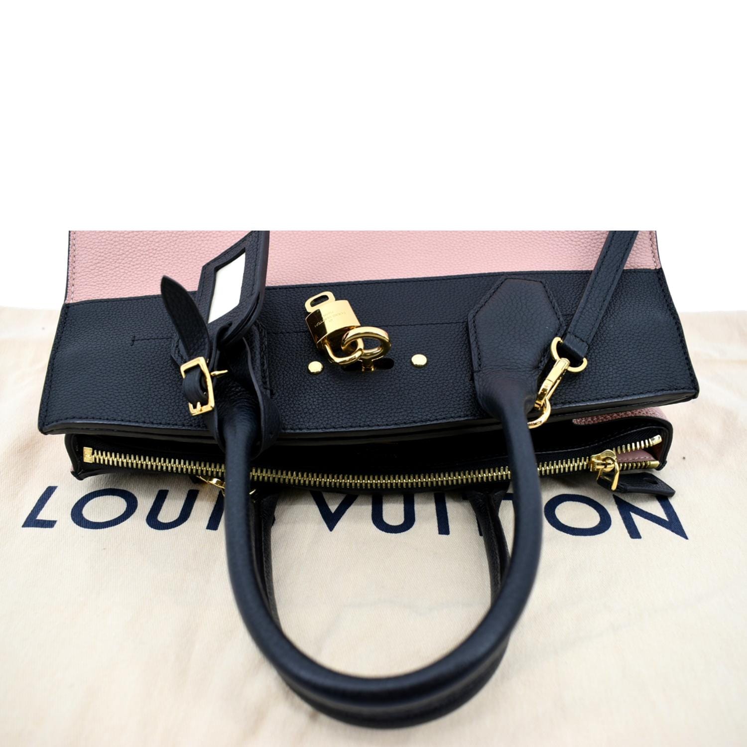 City steamer leather handbag Louis Vuitton Black in Leather - 20071322