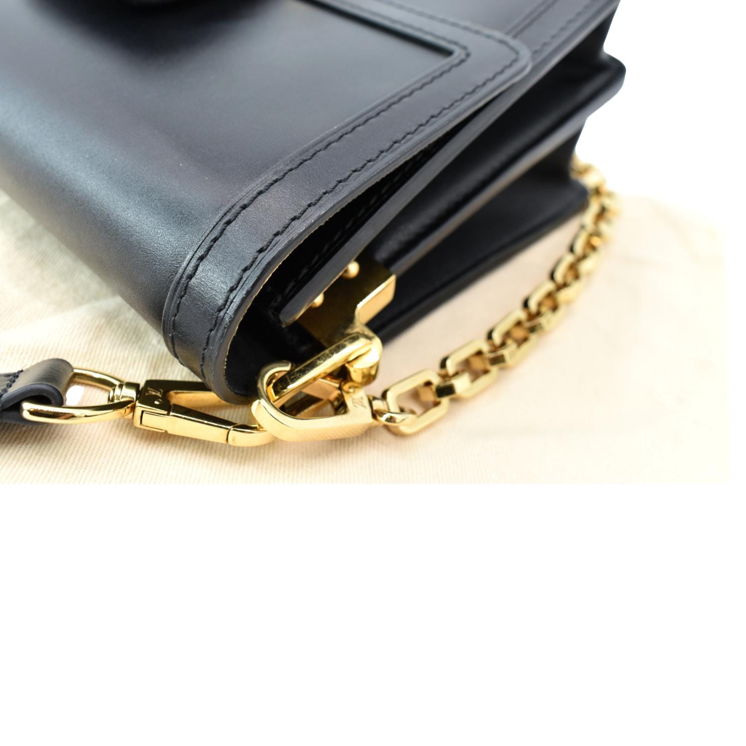 Túi Xách Louis Vuitton Dauphine MM Bag Black Màu Đen 25x17x10.5cm - DWatch  Luxury