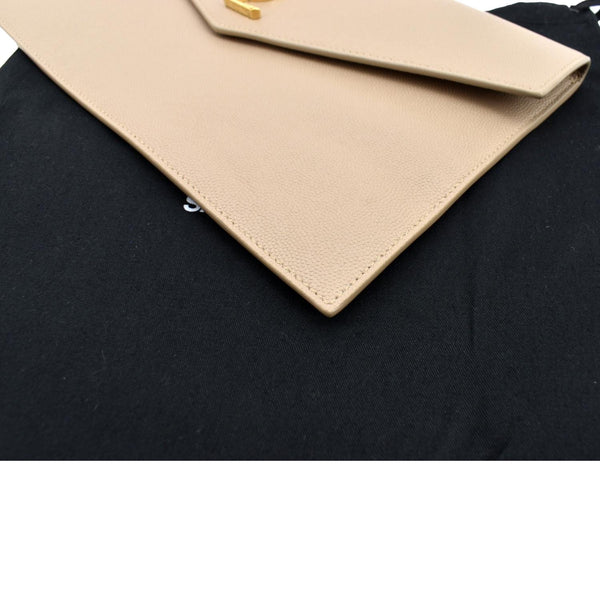 YVES SAINT LAURENT Uptown Envelope Grain De Poudre Leather Clutch Beige