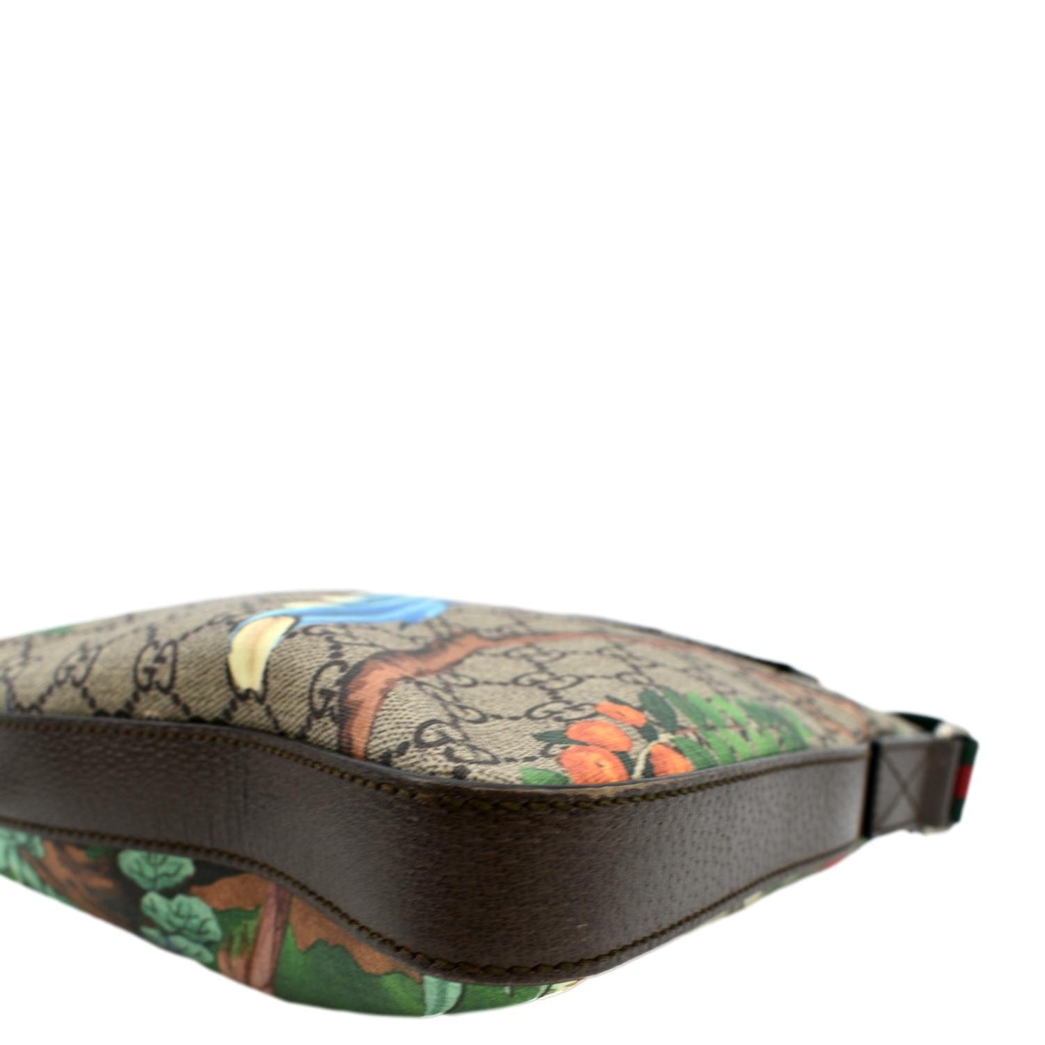 Gucci Courrier Zip GG Supreme Canvas Messenger Bag