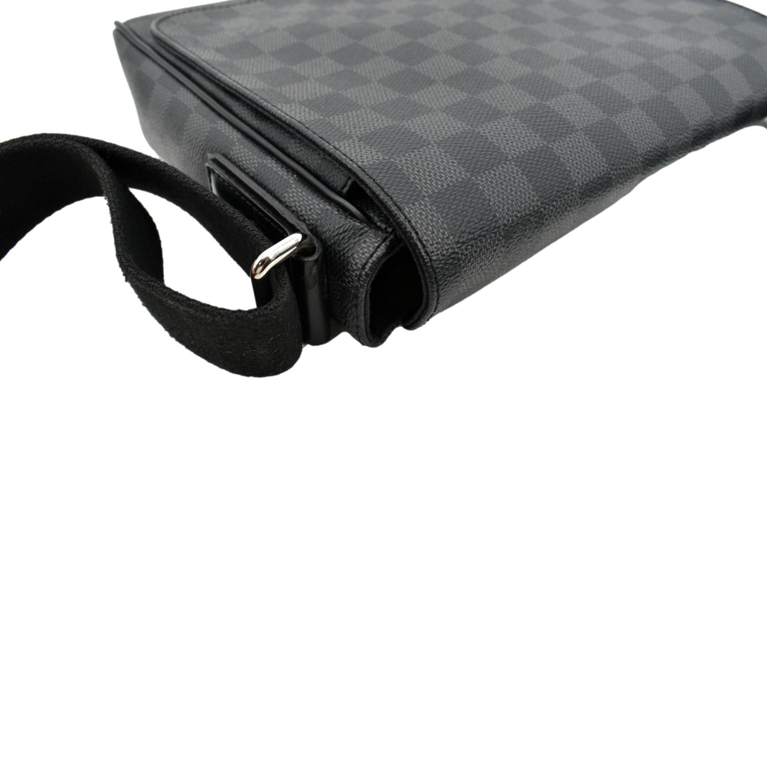 Louis Vuitton District PM Damier Graphite Messenger Bag Black