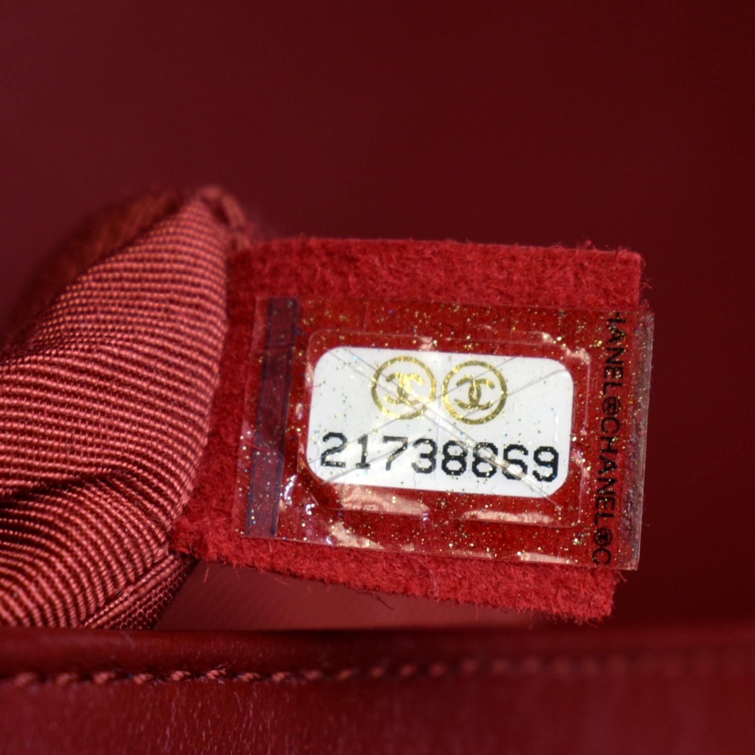 Chanel38サイズ Chanel Medium Boy Flap Calf Leather Shoulder Bag Red