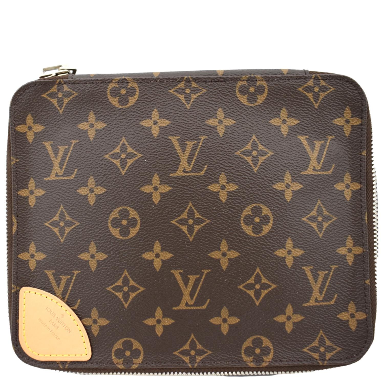 Louis Vuitton Horizon Monogram Canvas Accessories Pouch - Front