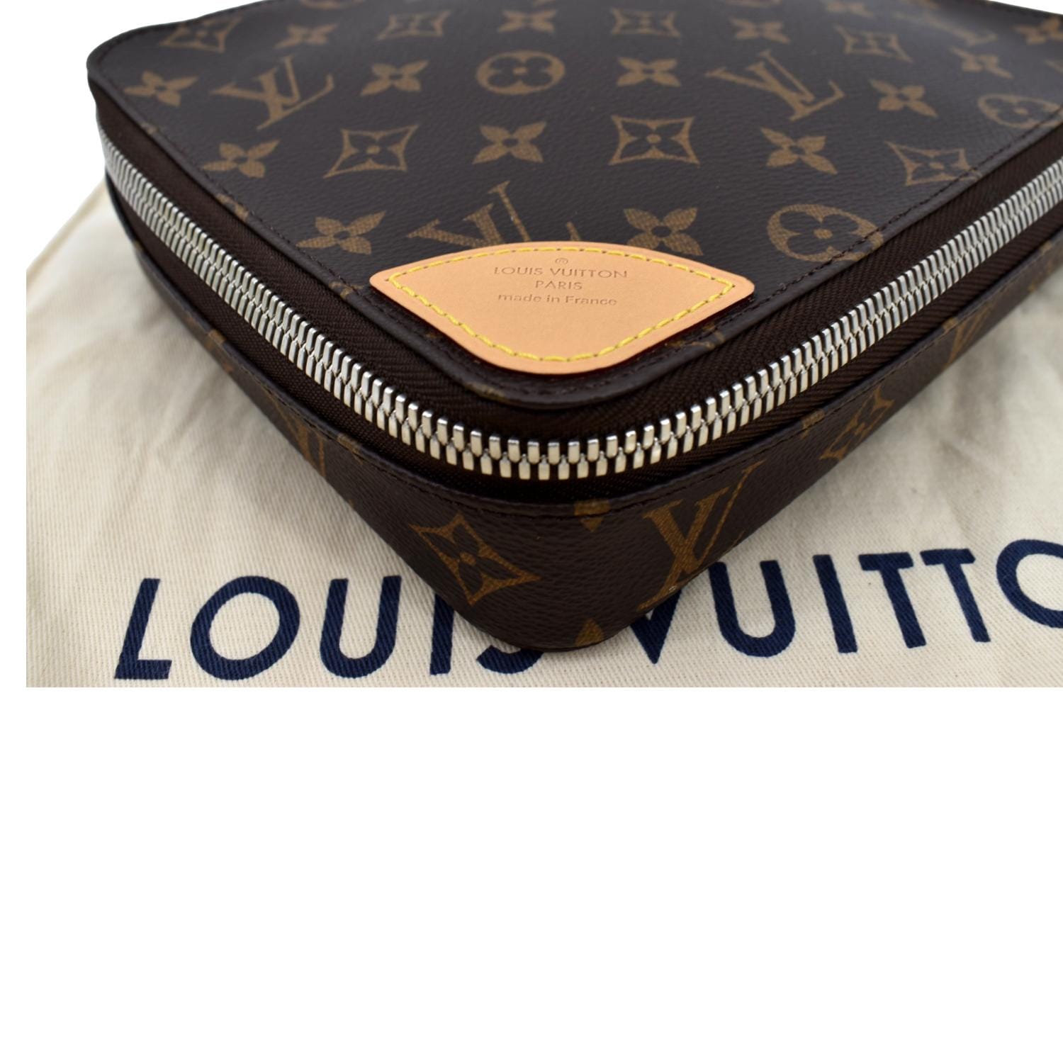 Louis Vuitton Horizon Monogram Canvas Accessories Pouch