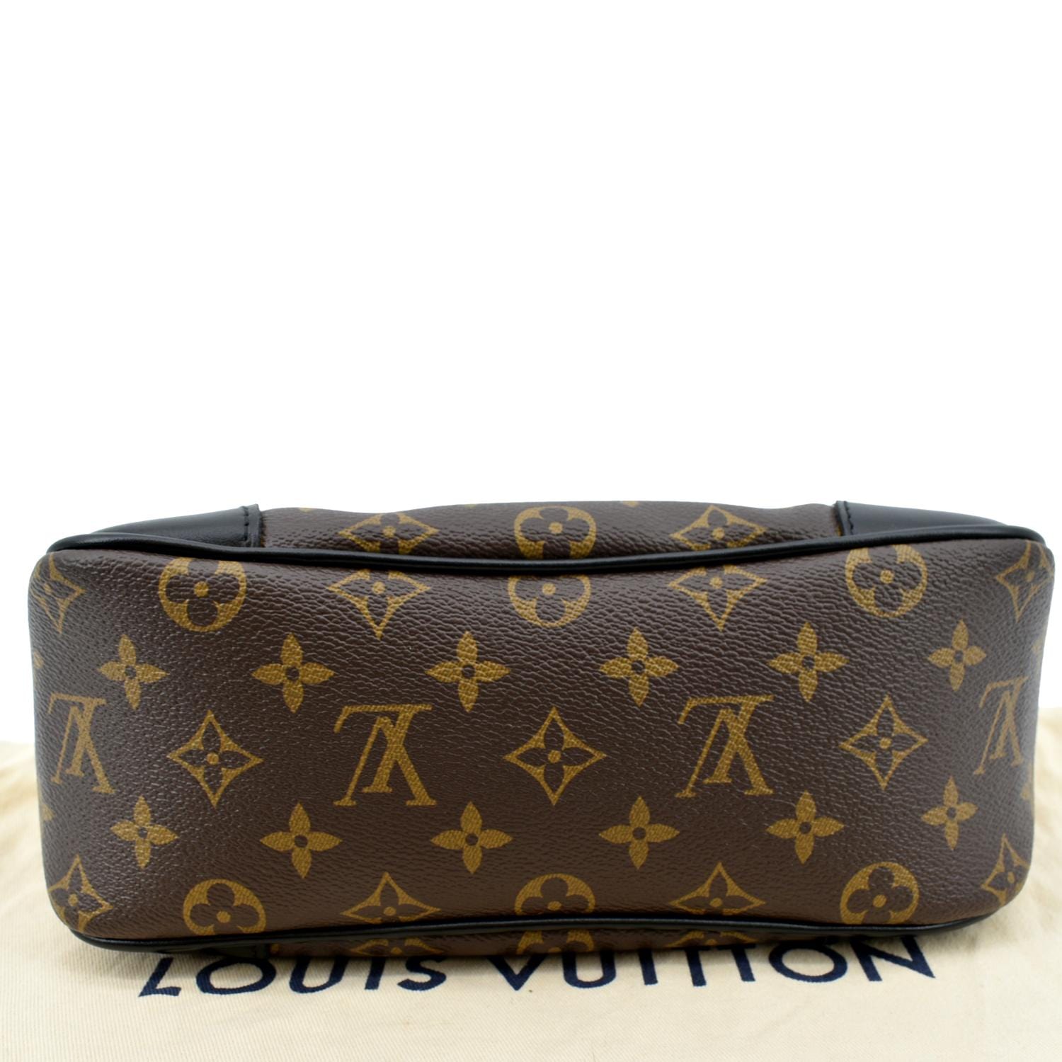 Authentic Louis Vuitton classic color crossbody bag, leather
