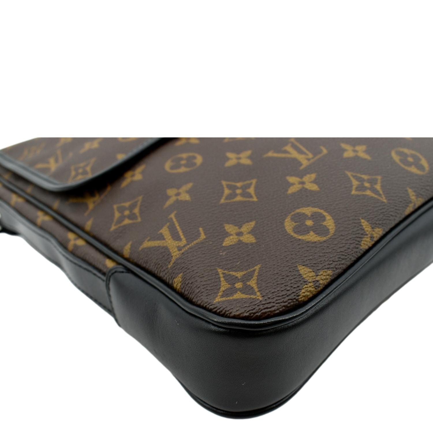 LOUIS VUITTON Bass MM Monogram Macassar Canvas Messenger Bag Brown