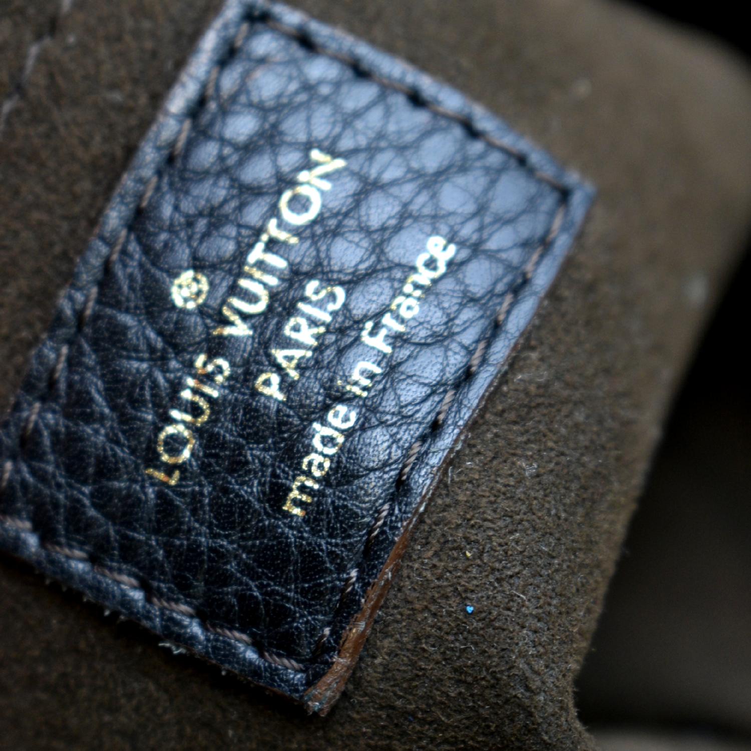 Louis Vuitton 2009 pre-owned Mahina XS Shoulder Bag - Farfetch