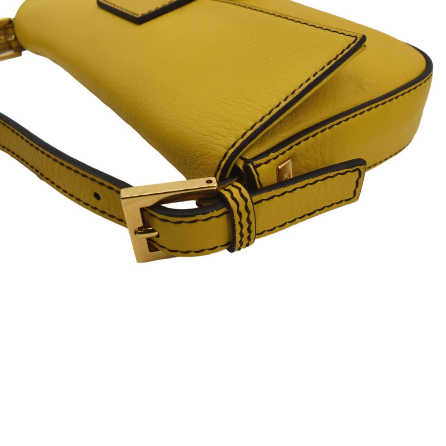 Fendi - Authenticated Baguette Convertible Bag - Leather Yellow Plain For Man, Very Good condition