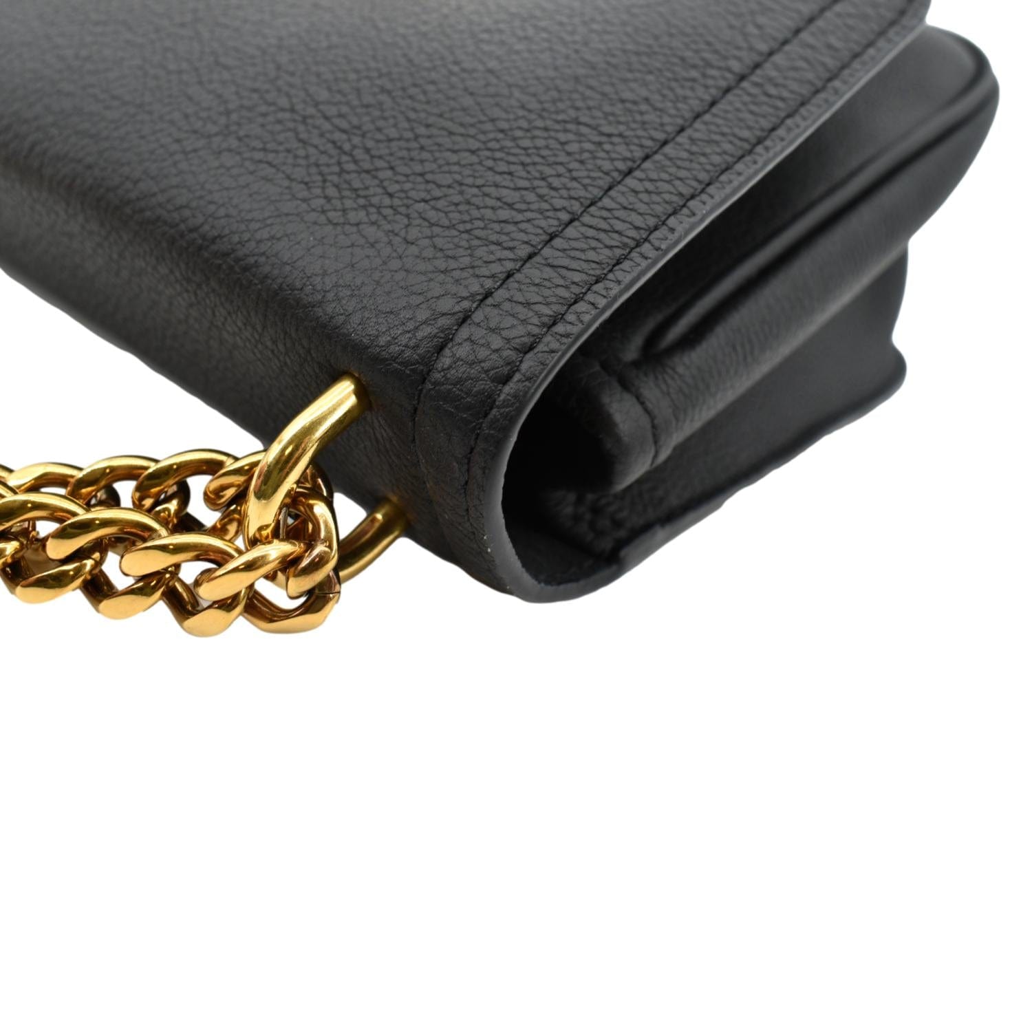 black louis vuitton purse with gold chain