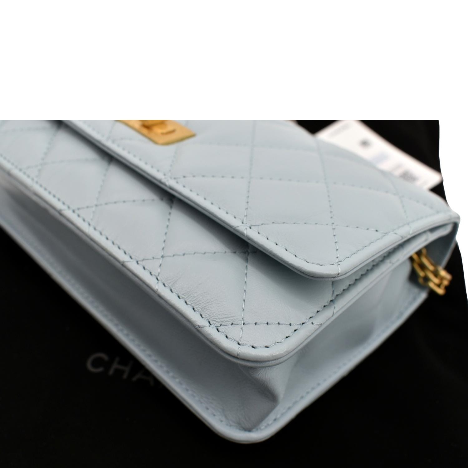 white chanel flap wallet