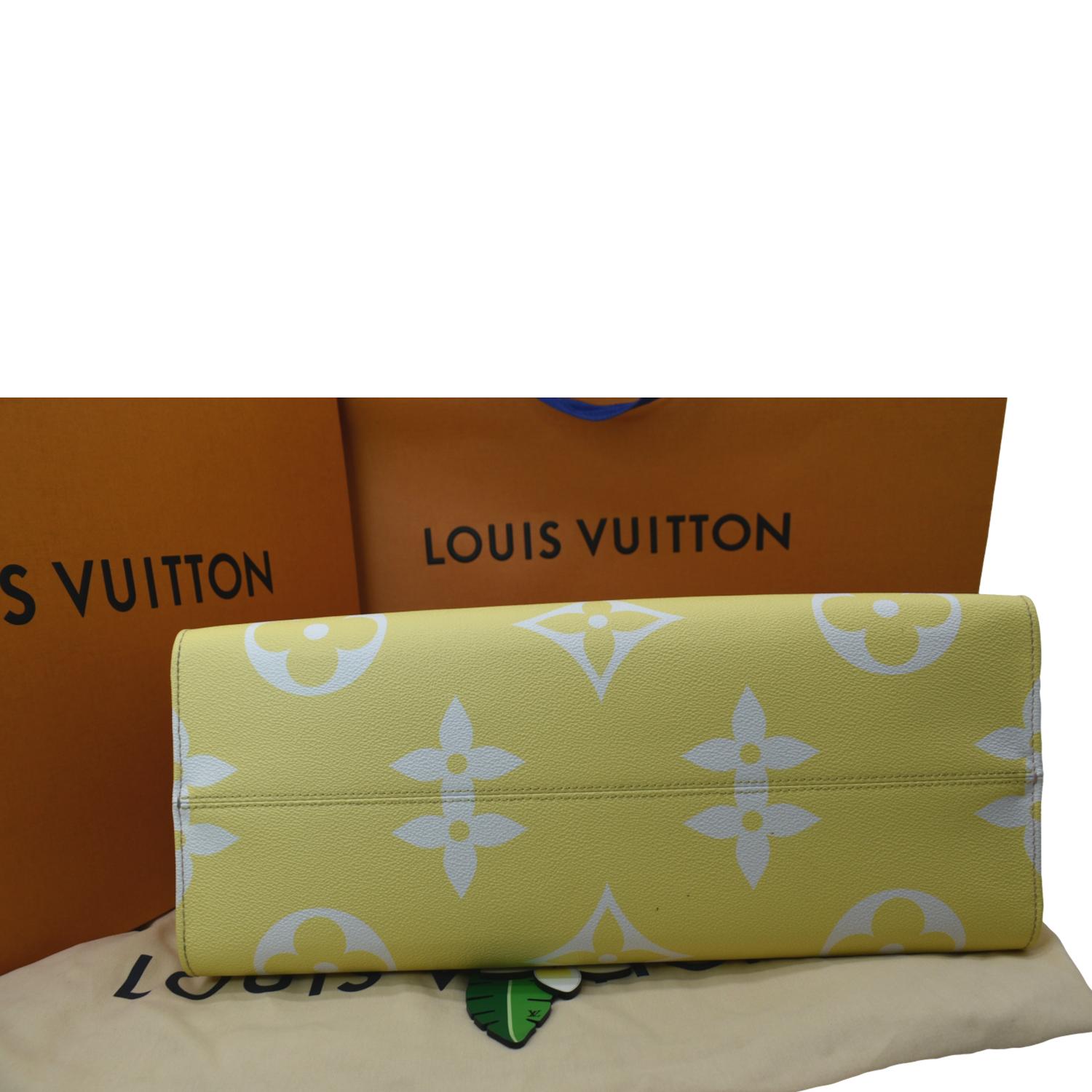 LOUIS VUITTON Monogram Giant By The Pool OnTheGo GM Light Pink