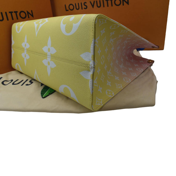 Louis Vuitton Pool Onthego GM Monogram Shoulder Bag - Bottom Right