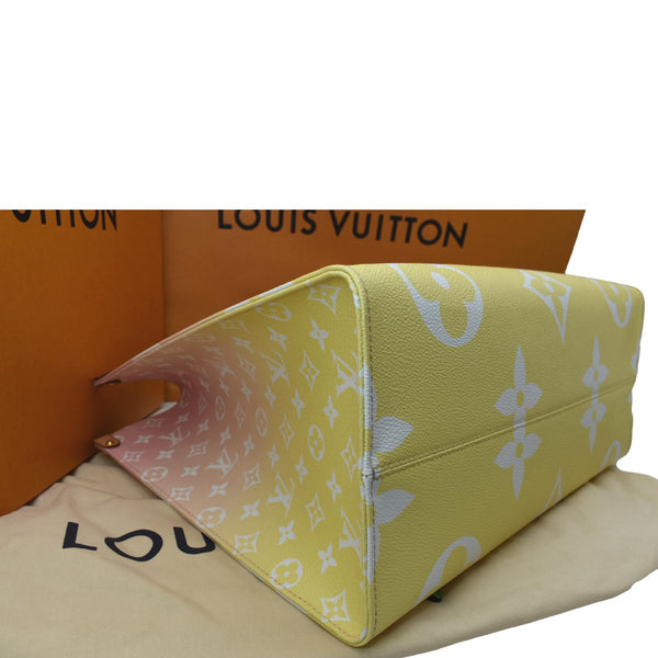 Louis Vuitton Pool Onthego GM Monogram Shoulder Bag - Bottom Left