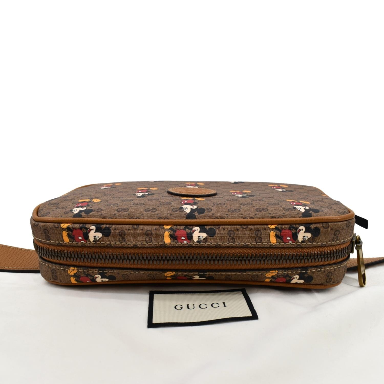Gucci X Disney Mickey Mouse-print Shoulder Bag In Beige